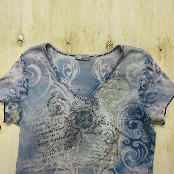 Y2K Xcit U.s.a. Shirt Womens Small Blue Scroll Script Rhinestone V Neck Top - Picture 3 of 9